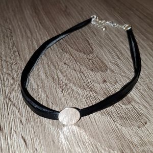 Choker Necklace